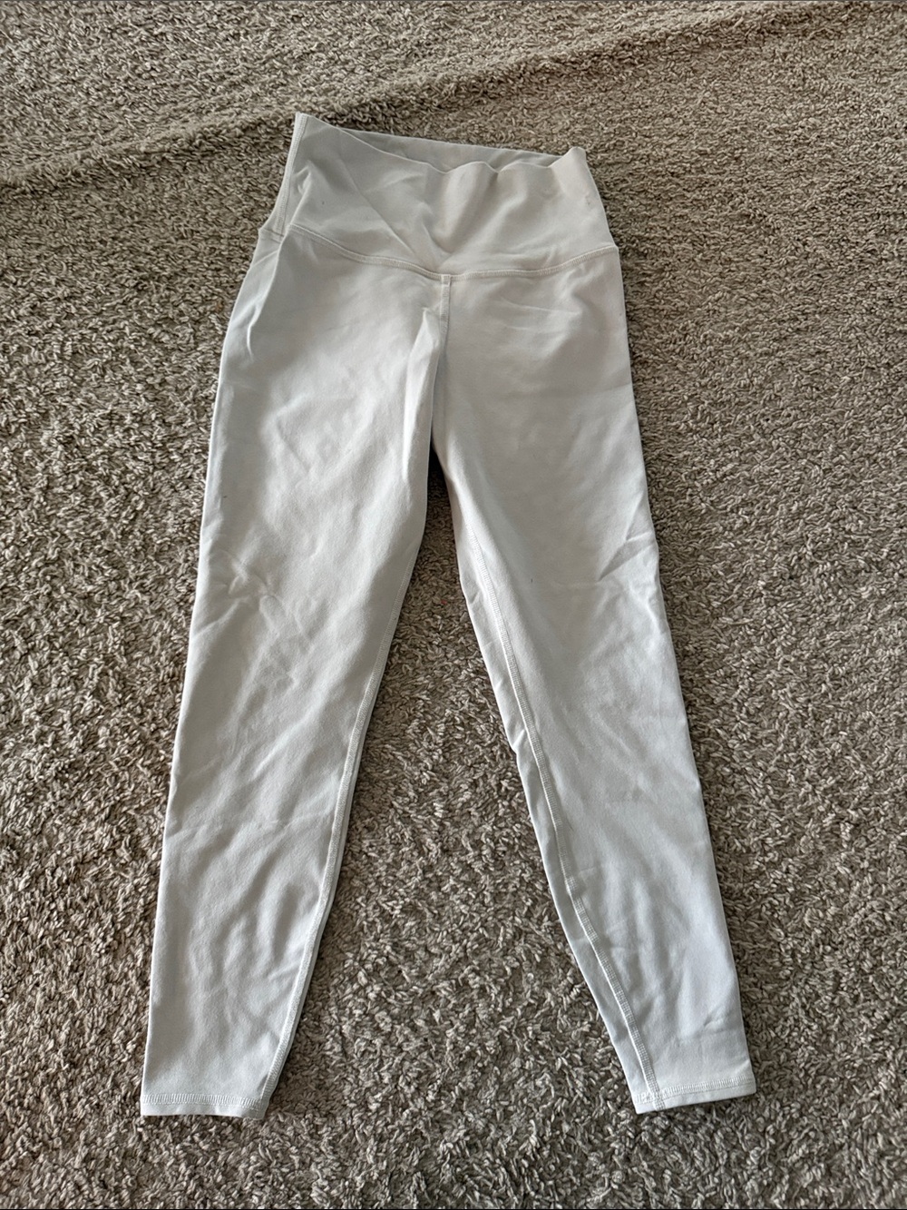 Alo Woman’s 7/8 High-Waist bone Leggings